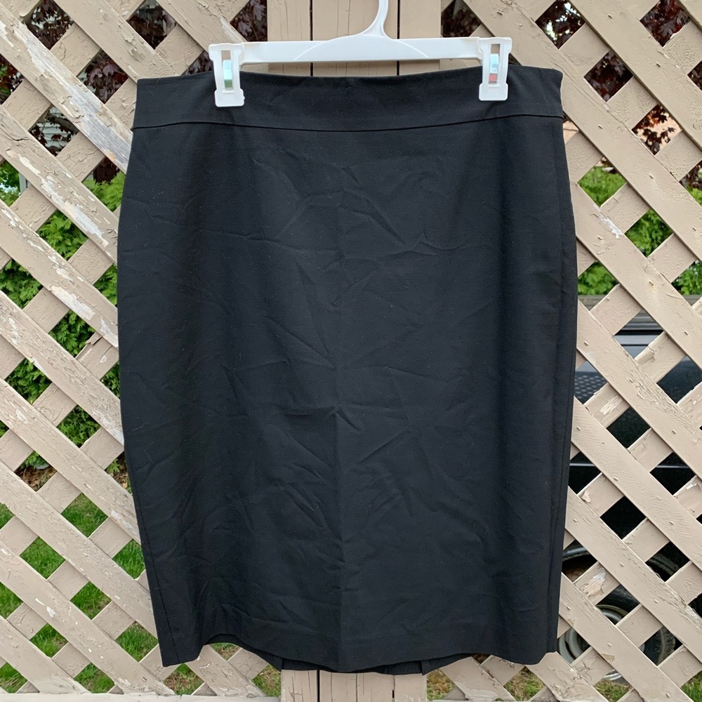 EUC Ann Taylor skirt